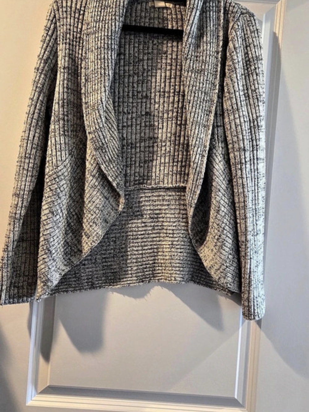 H&M Textured Knit Cardigan in Gray & White Size Medium